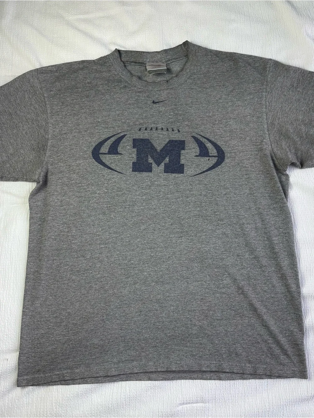 Y2K Vintage University of Michigan Wolverines Football Gray Nike T-Shirt Medium